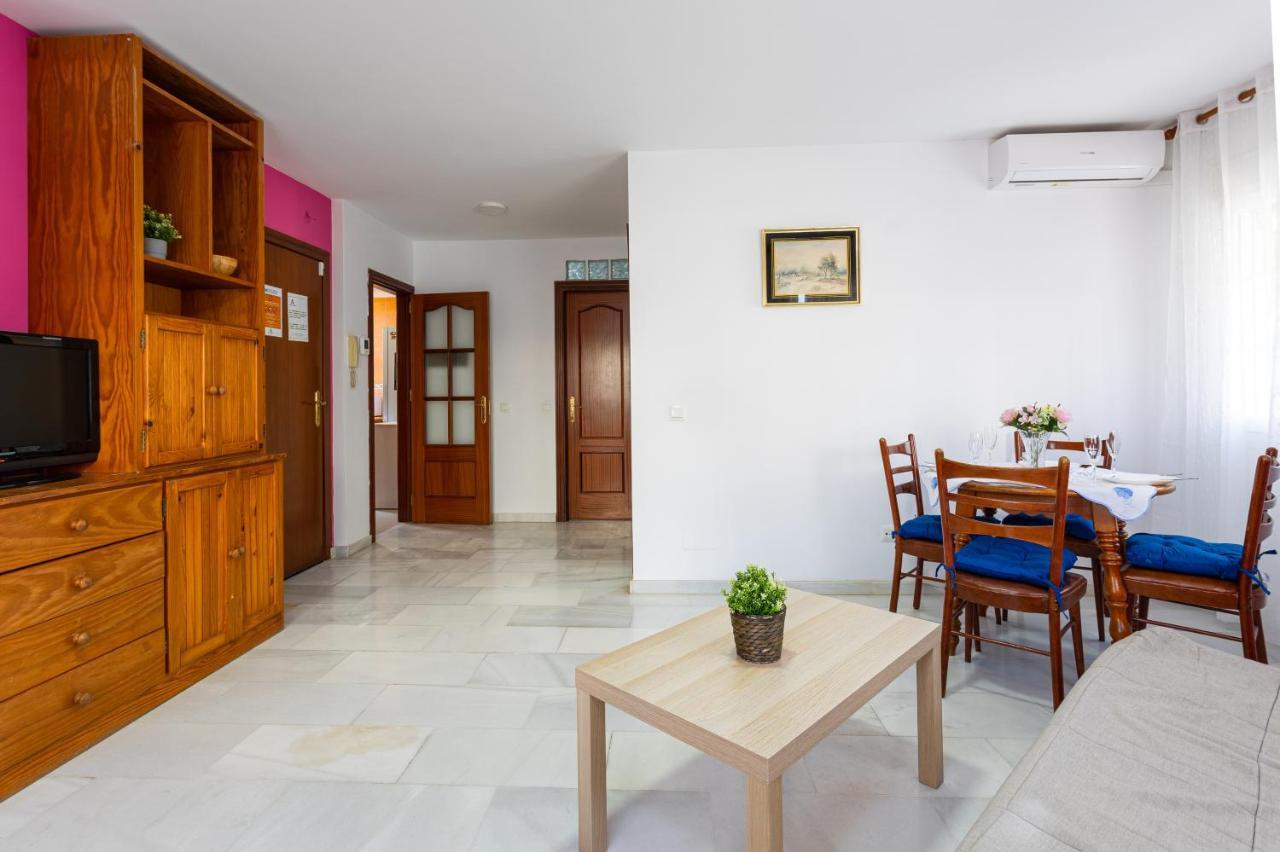 Holidays2Malaga Montesa 700M From The Beach Rooftop Terrace ภายนอก รูปภาพ