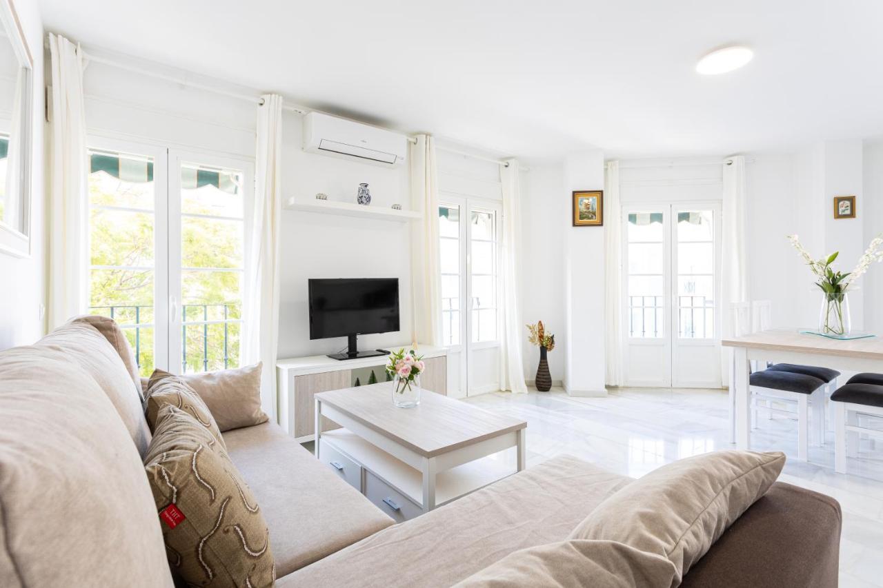 Holidays2Malaga Montesa 700M From The Beach Rooftop Terrace ภายนอก รูปภาพ
